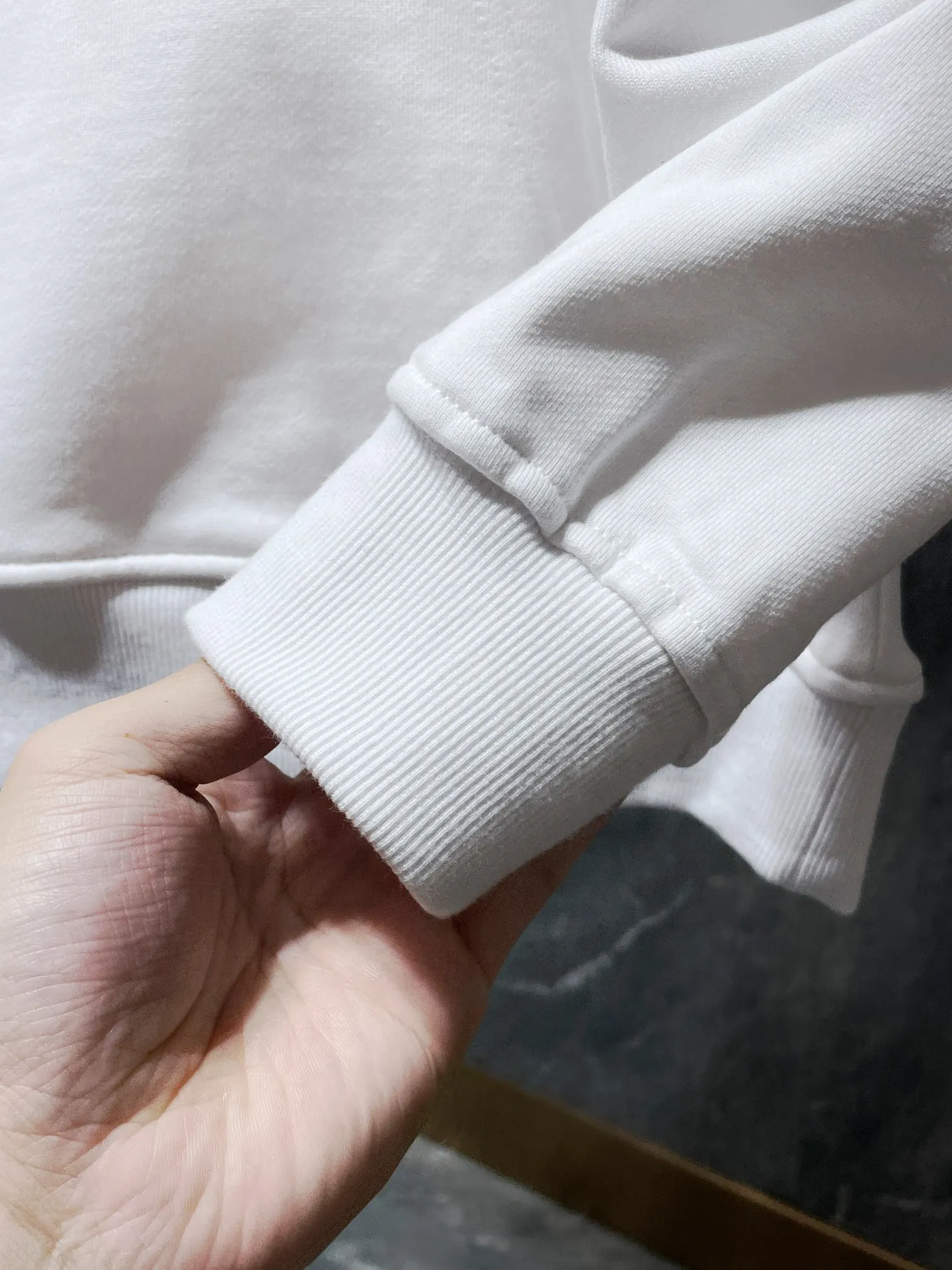 P246 Chrome Hearts Autumn and Winter 2025 Counter Synchronization ❤️ Chrome Sanskrit hooded sweatshirt High version embroidery ➕ Leather version Improved customized version 1:1 high-weight high-quality fabric 🌈Recommended colors: white black 🌈 Size: S, M, L, XL